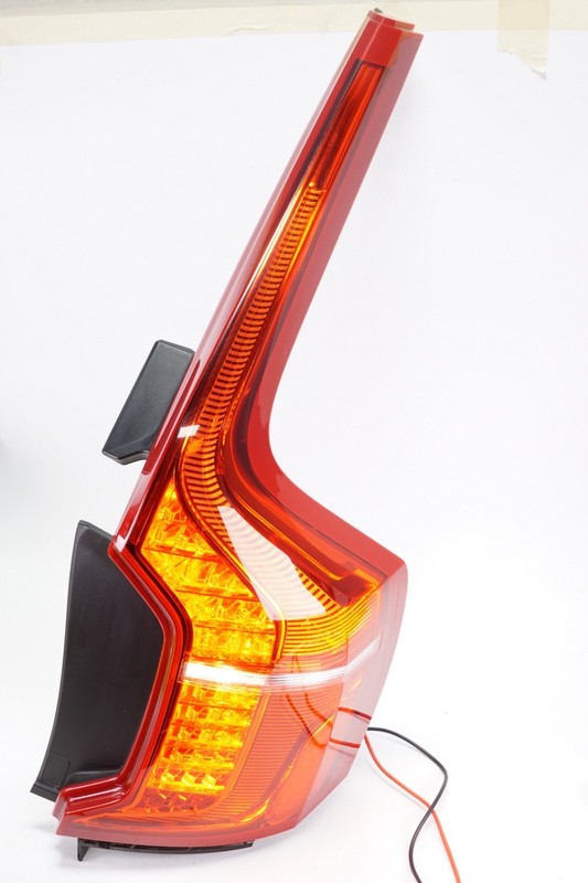 VOLVO XC90 Right RH Tail Light Tail Lamp Backup LampOEM 2016 - 2022