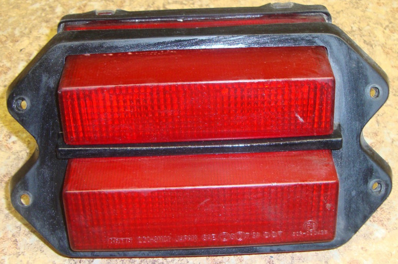 1995 Yamaha YZF600R YZF 600 YZF600 R 600R Rear Tail Brake Light Lens Mount Back