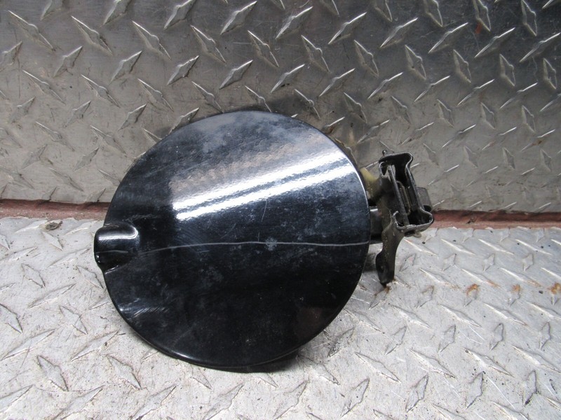 2009 FORD MUSTANG FUEL FILLER DOOR LID BLACK COLOR PAINTED BULLITT CPE 2DR 4.6L