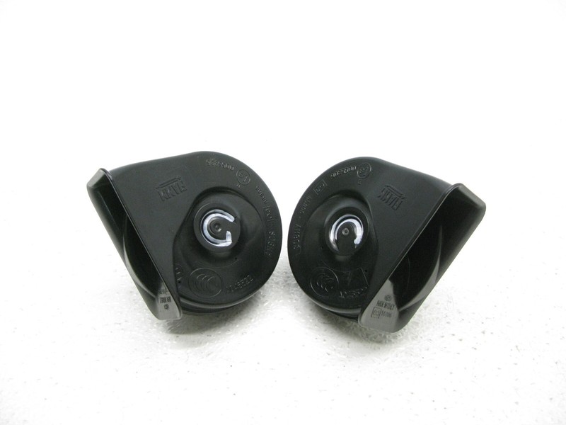 06-11 BMW E90 E92 335i 328i 325i 323i 330i LEFT & RIGHT HORN PAIR SET OEM 092023