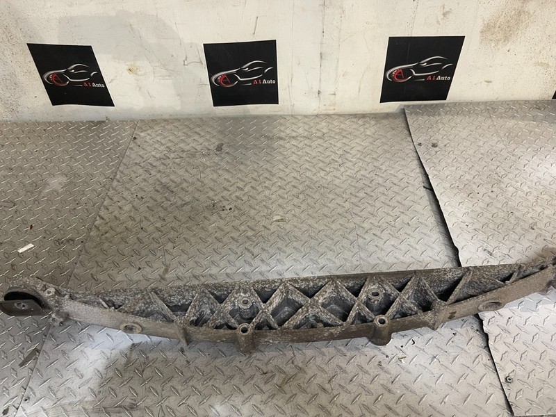 2011-2016 Mini Cooper Countryman AWD Rear Crossmember Mount Oem 11-16