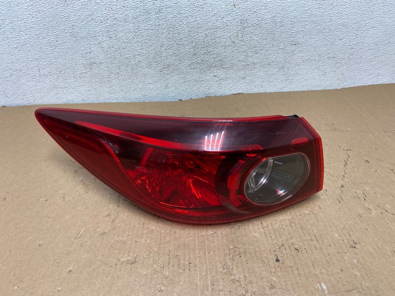 2014 2015 2016 Mazda 3 Left Driver LH Side Tail Light AD8151 LK