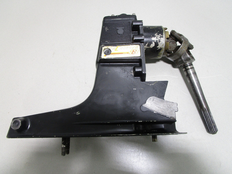 1547-5523A68 Mercruiser 888 Sterndrive Upper Unit Gear Case 20/22 5523A18