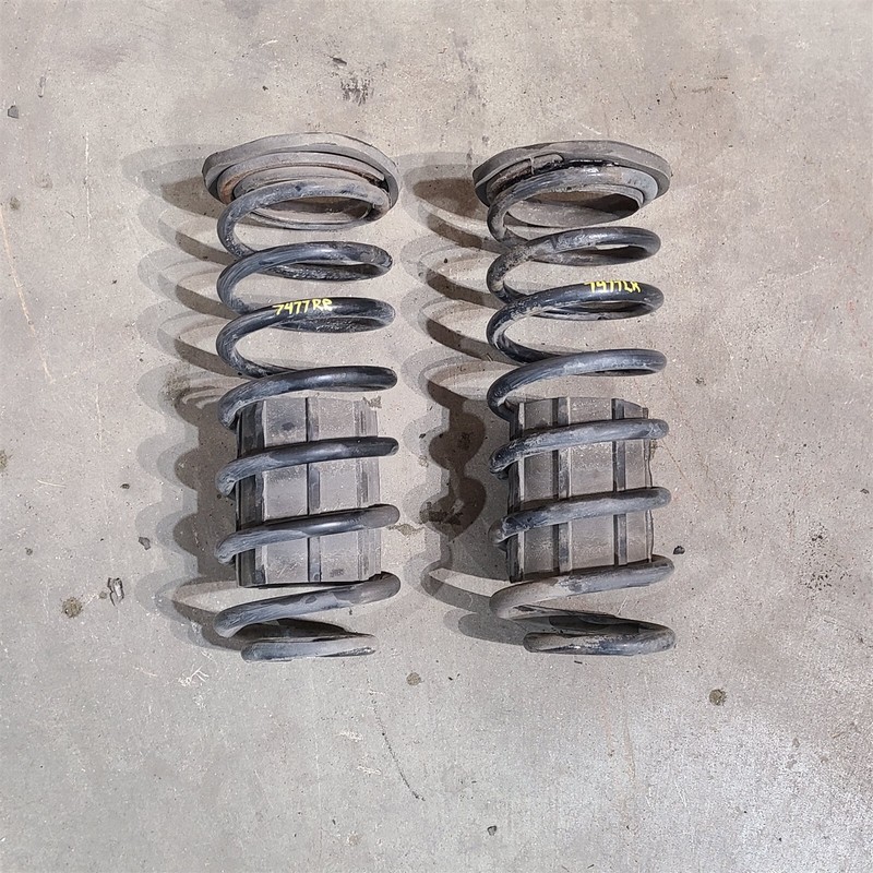 94-98 Mustang Gt Rear Suspension Coil Springs Pair Aa7477