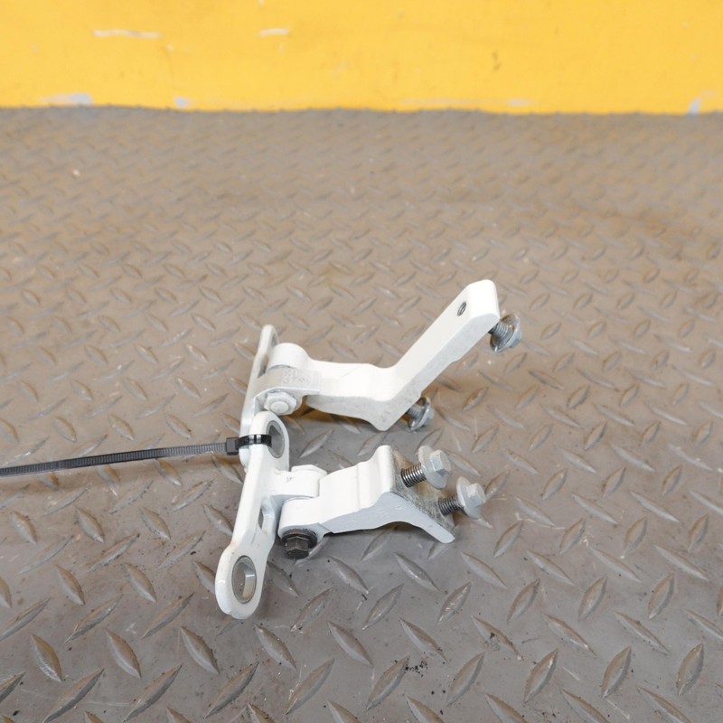2019-2022 VOLVO XC40 REAR LEFT SIDE DOOR HINGE UPPER & LOWER OEM 31457095