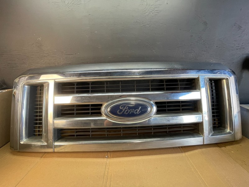 2008 to 2014 Ford Econoline E150 E250 Front Upper Chrome Grill Grille ac5268 DG