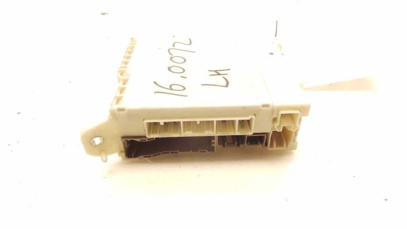 2006 LEXUS IS250 2.5L RWD AT CABIN INTERIOR FUSE BOX