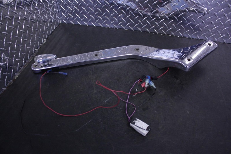 96 KAWASAKI VN 800 B VULCAN RIGHT RH REAR SUBFRAME RAIL BAR TRIM W/LIGHT VN800