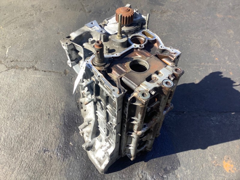 98-02 Honda Accord DX 4Cyl Engine Block F23A5 11000-PEA-406 OEM
