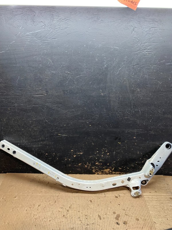 2020 to 2023 Ford Explorer Left Driver LH Upper Tic Bar Oem W6016 DG