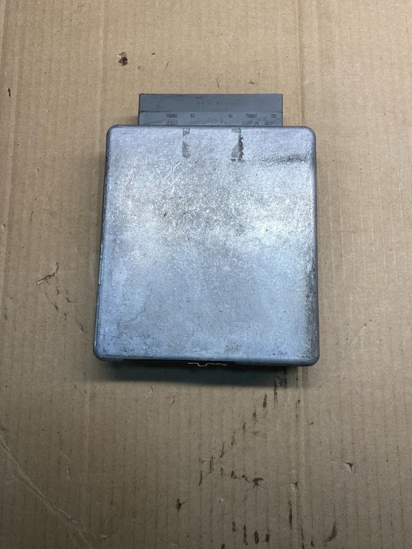 2004 Ford Crown Victoria Engine Control Unit ECU Computer Module AC0882 DG