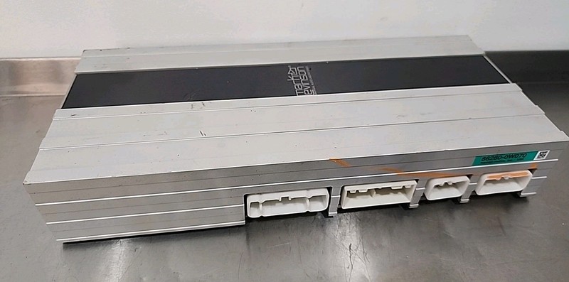 2002 - 2008 LEXUS SC430 Mark levinson Amplifier 86280-0W070 OEM
