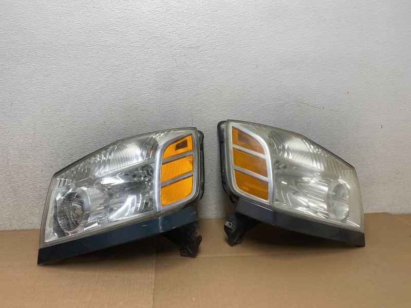 2004 to 2007 Nissan Armada Left+Right Side Set Headlights Oem M4613 DW