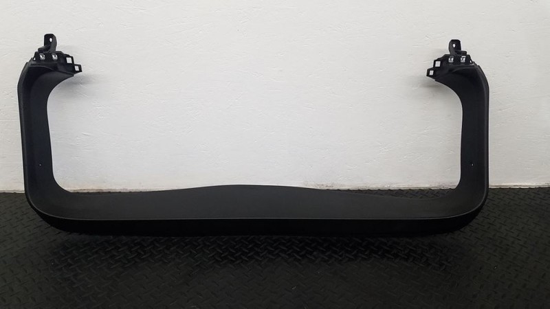 15-22 Jeep Renegade Rear Liftgate Door Upper Panel Top Only Black OEM 6GB28LXHAA