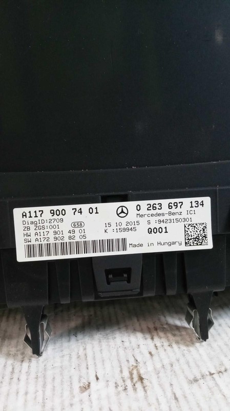 2016 Mercedes CLA-Class Speedometer Gauge OEM Red 84000 Miles NJ25-17407-436233