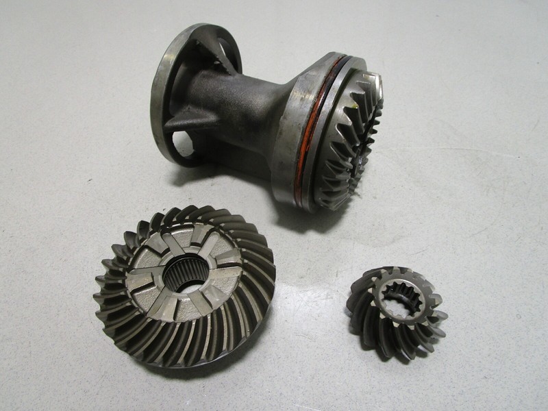 43-878615A2 Mercury Mariner 135 HP Outboard Gear Set & Carrier 2:1 14/28T