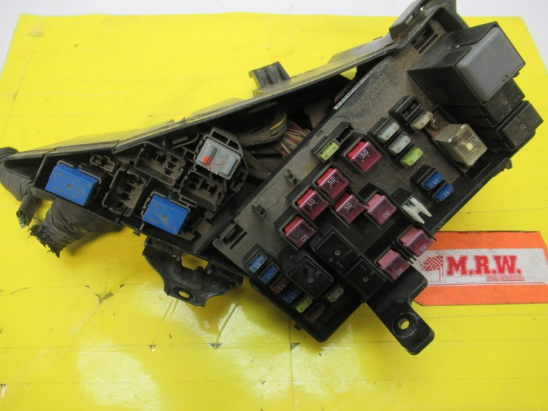 MAIN FUSE BOX UNDER HOOD for 02 03 04 05 06 07 08 09 SUBARU LEGACY OUTBACK 2.5L