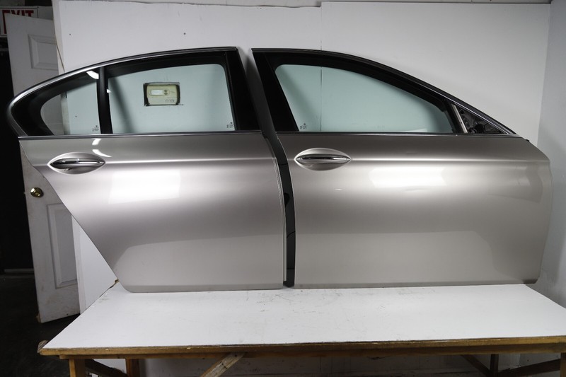 11-16 BMW F10 5 Series Front & Rear Right Passenger Side Door Complete A72 OEM
