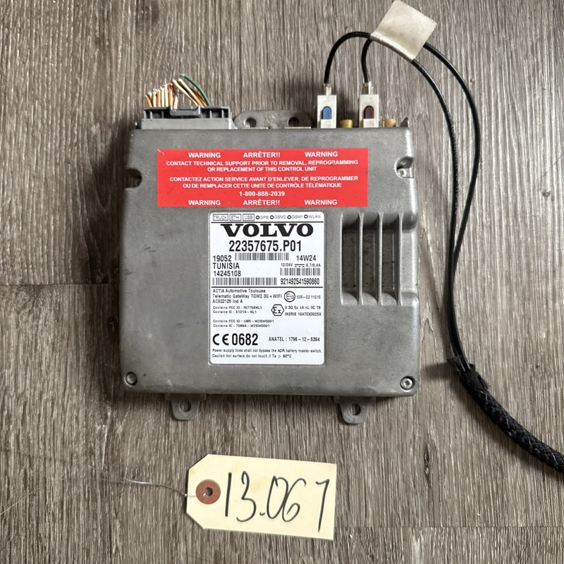 VOLVO VNLCab Control Module CECU - P/N: 22357675.P01