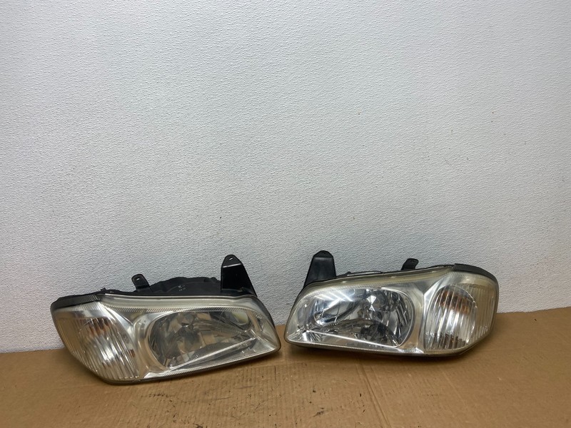 2000 to 2001 Nissan Maxima Left+Right Side Set Halogen Headlights AC7692 DG
