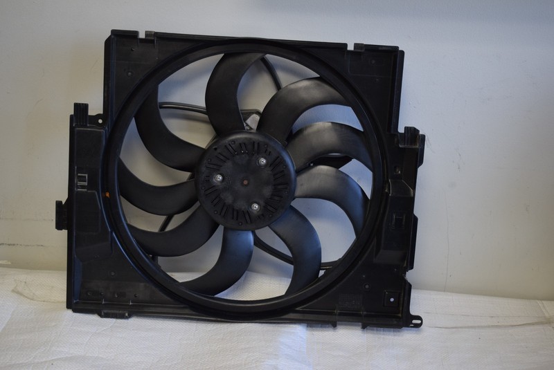 2012-2016 BMW 328i RADIATOR FAN MOTOR FAN FACTORY OEM