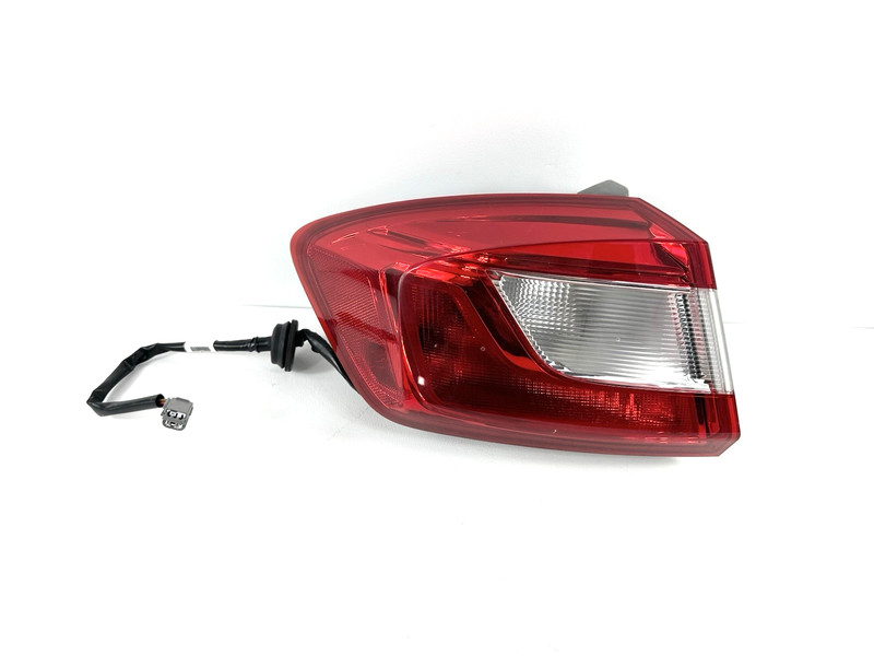 2016-2017 Chevrolet Cruze Sedan Outer Tail Light Brake Lamp Driver Left 84078120