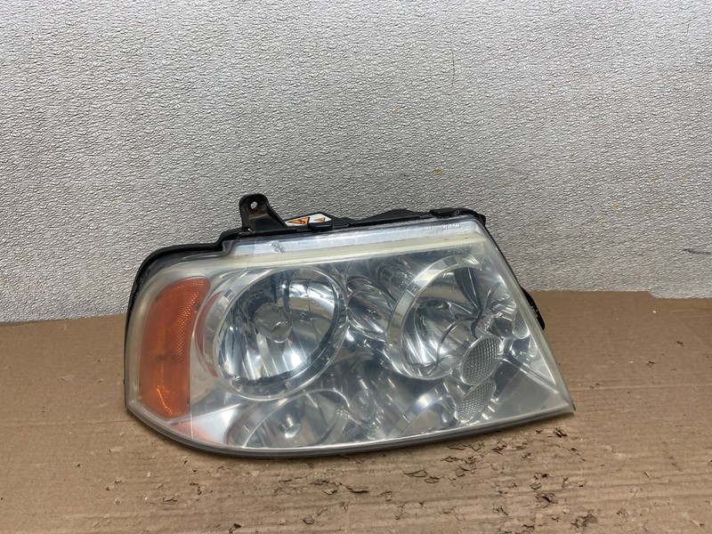 Xenon 2003-2006 Lincoln Navigator Right Passenger Side Headlight OEM AB1717 DW