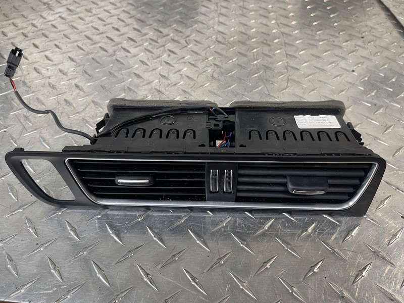 AUDI Q5 DASH DASHBOARD INSTRUMENT PANEL CENTER AC AIR VENT GRILLE OEM 2013-17