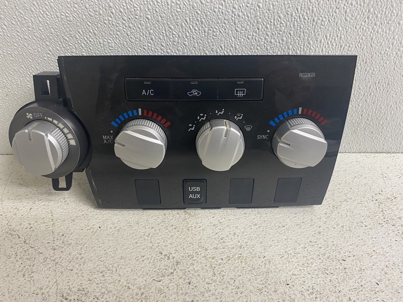 2010-2012 Toyota Tundra Crew Cab 4 Door Heater A/C HVAC Panel Climate Temp