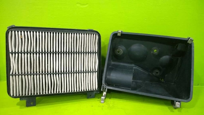 03 04 TOYOTA 4RUNNER 4.7L AT 8CYL AIR CLEANER OEM 2619-50