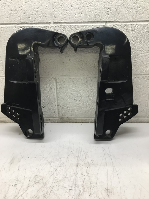 U42000 Evinrude 200 HP Stb/Prt Stern Brackets 0351922 0514682 S/N G04857253