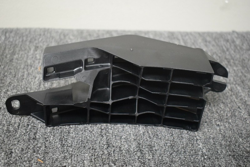 2014-2019 MERCEDES BENZ CLA250 LEFT SIDE SUPPORT FACTORY OEM
