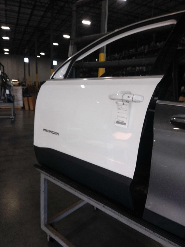 2017 GMC Acadia Front Left Door White Good Condition 4DR SUV 647930