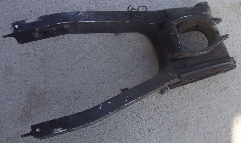 1994 Kawasaki Ninja ZX600 ZX 600 ZX ZX-6 600E Rear Swingarm Swivel Pivot Arm 94