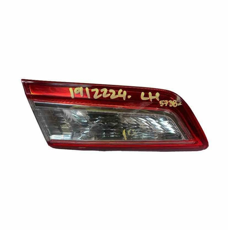 12 14 TOYOTA CAMRY LEFT DRIVER SIDE TAIL LIGHT LID GATE MOUNTED OEM 8159006380