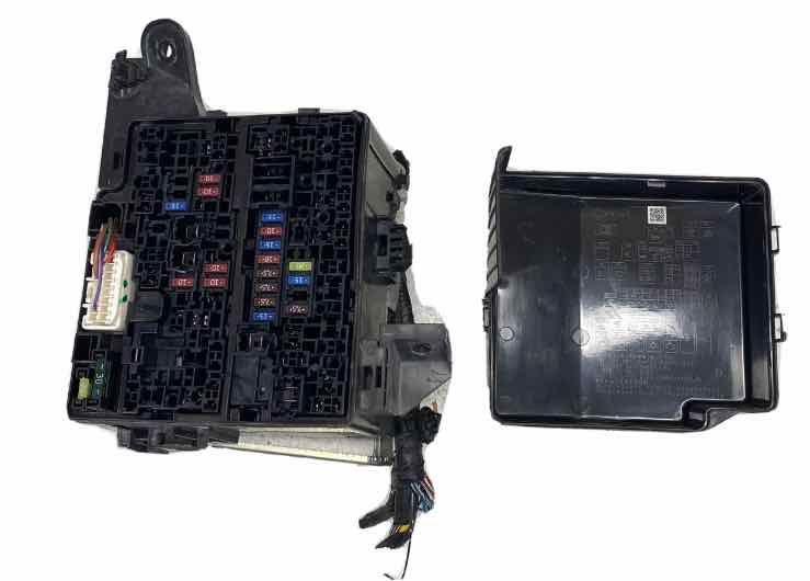 2017 MITSUBISHI MIRAGE JUNCTION BLOCK FUSE RELAY BOX ASSY OEM
