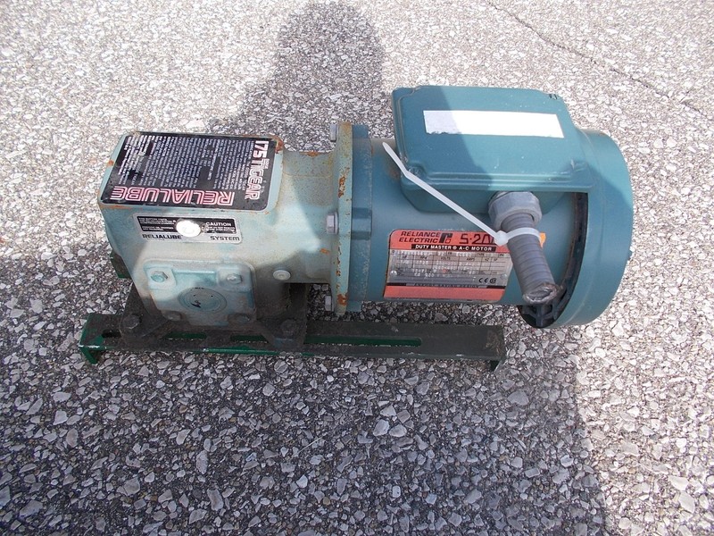 Reliance Electric Motor 5-200 P56H5069U w/ Dodge Tiger Reducer MR94752L1 Z TZ
