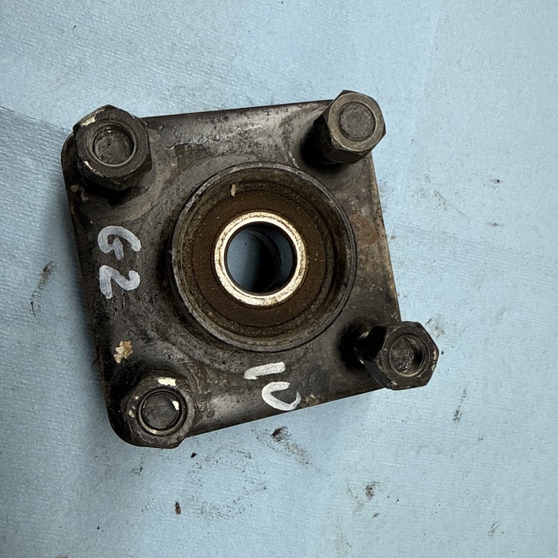 Yamaha G2 G9 vintage Gas golf Cart Front Wheel Hub Wheel Studs Good 10