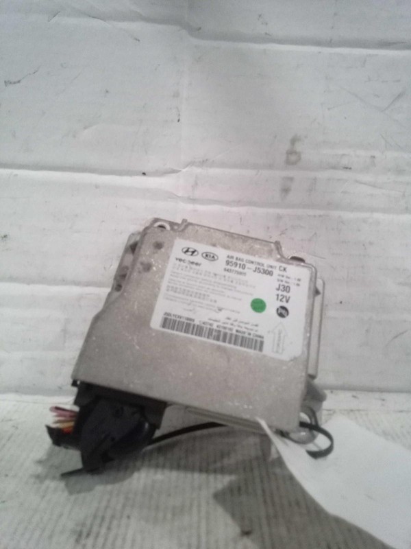 Used Air Bag Module fits: 2020 Kia Stinger Air Bag under center console Grade A