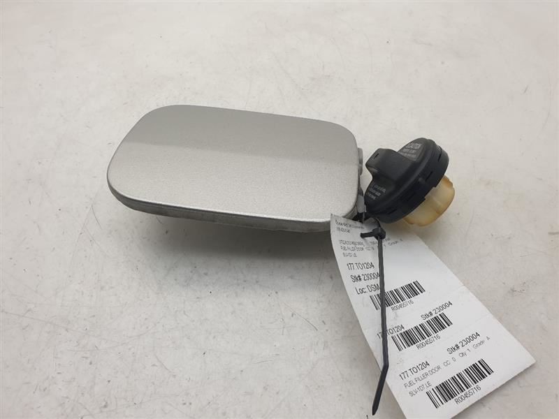 04 TOYOTA SIENNA LE FUEL FILLER DOOR SLV-1D7