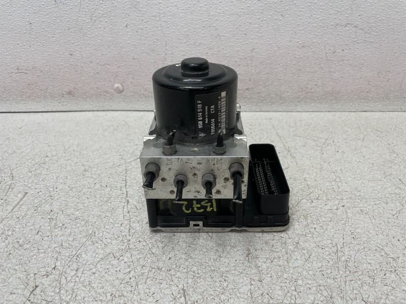 15 16 17 18 Porsche Macan ABS Pump Anti Lock Brake Pump Module 1372 OEM