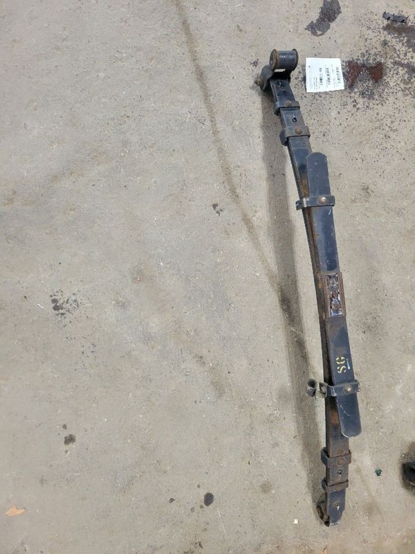 Driver Rear Leaf Spring Cylinder 4 Leaf Fits 05-15 TACOMA 1660205