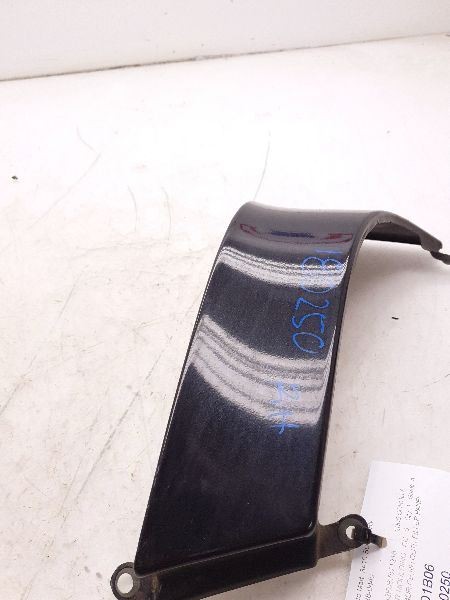 2006 TOYOTA COROLLA CE PASSENGER SIDE REAR QUARTER MOULDING