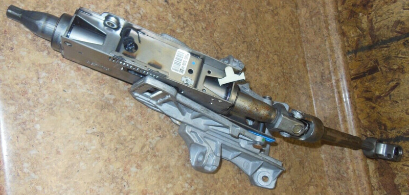 2016 Ford Fusion 2.5L 2.5 L Steering Column Shaft U Joint Steering Wheel Mount