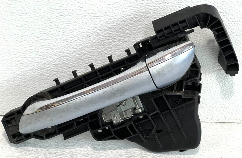 06-12 MERCEDES R350 REAR LEFT LH SIDE EXTERIOR DOOR HANDLE OEM