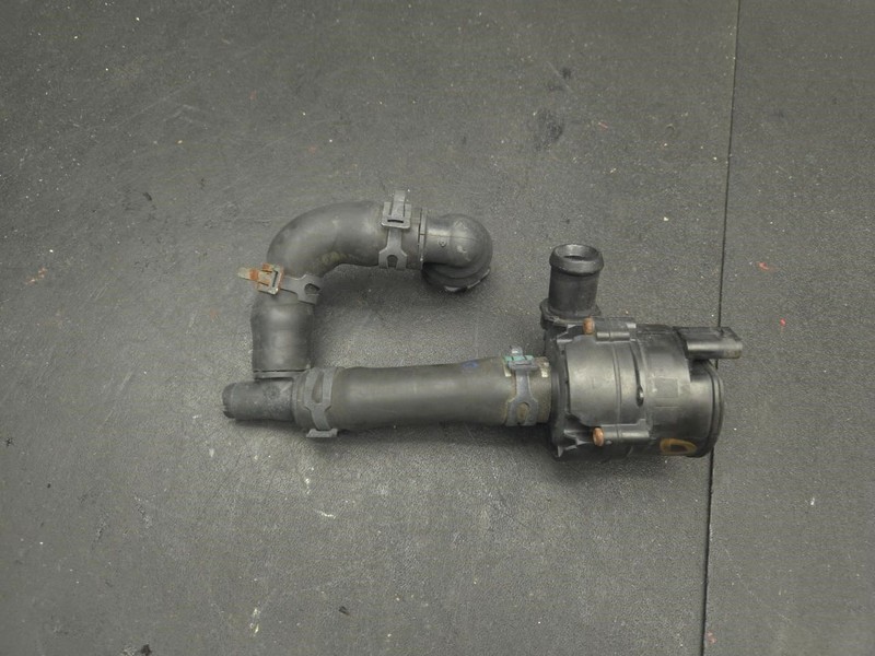 Auxiliary Engine Water Pump 2017 Jaguar F-Pace DX23-18D474-AC 2018 2019