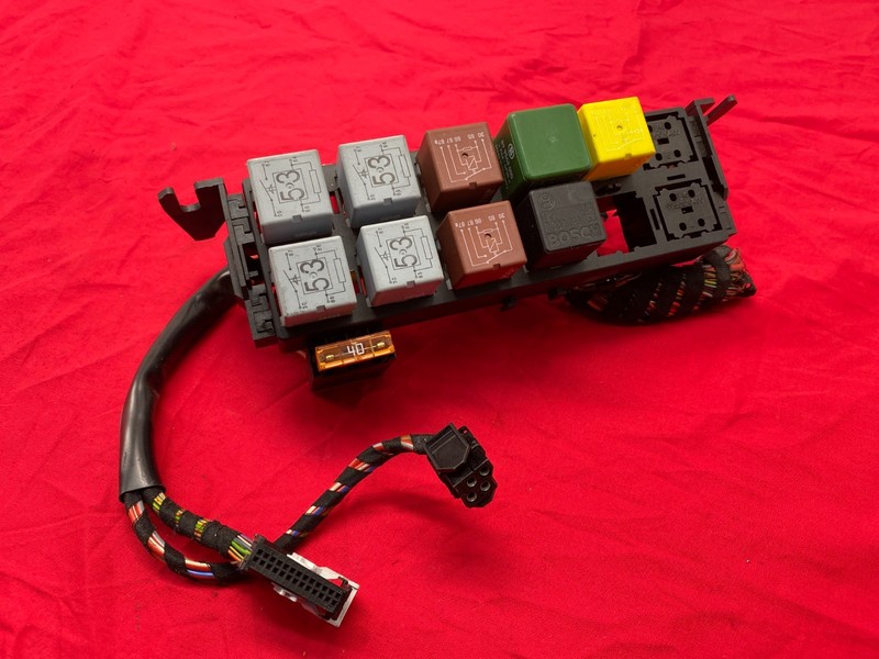 Porsche Boxster Carrera 911 996 Fuse Relay Distribution Junction Box Module OEM✅