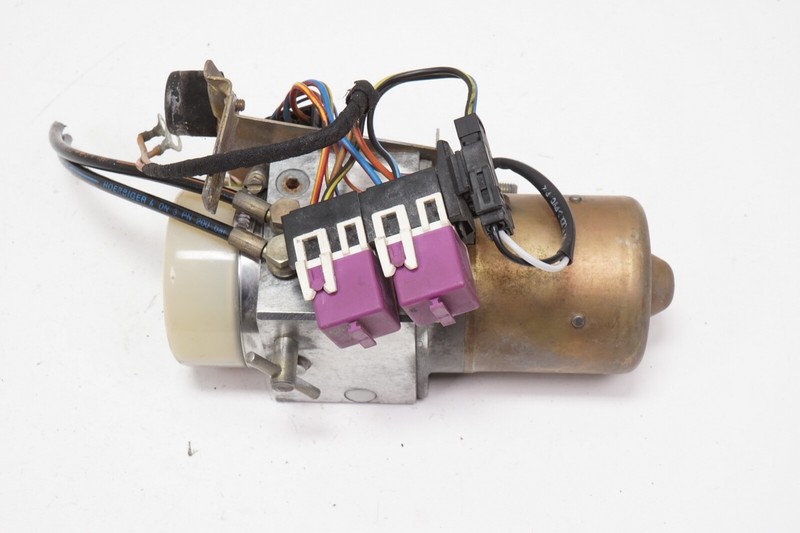 BMW Z3 Convertible Roof Top Pump Hydraulic OEM 1996 - 2002