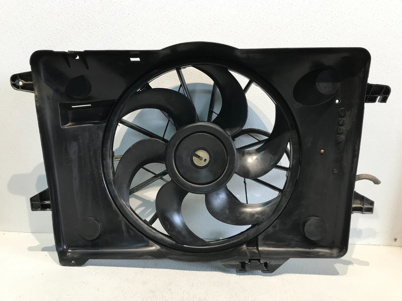 98 Town Car Engine Cooling Fan Assembly F8VH-8C607-AH
