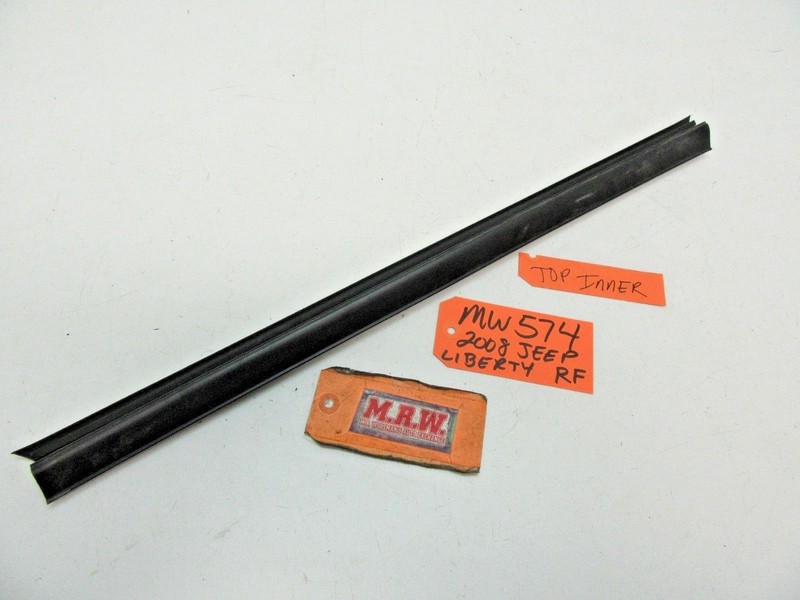 RIGHT FRONT DOOR INNER TOP EDGE GLASS WINDOW SEAL RUBBER MOLDING STRIP GLASS RF
